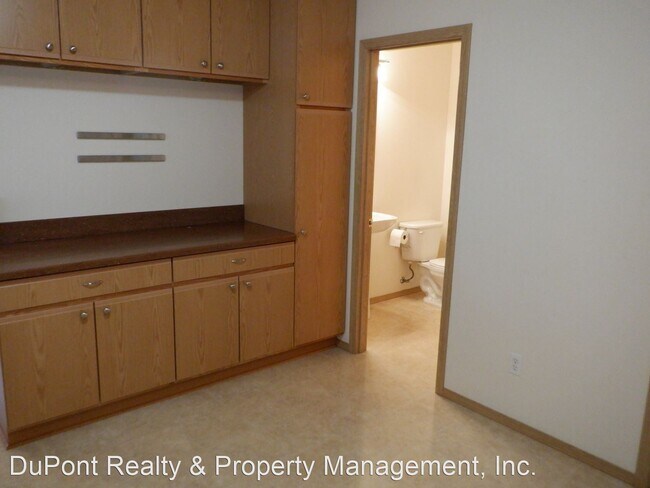 Building Photo - 3 br, 2.5 bath House - 1722 Cadborough Lane