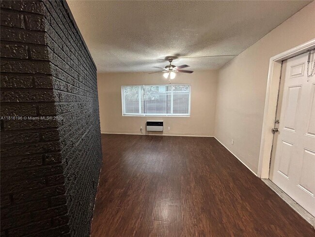 Foto del edificio - 3049 NW 9th Ave