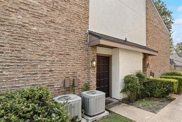 Building Photo - 333 Melrose Dr