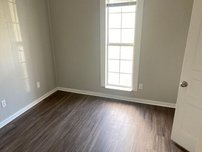 Building Photo - 3712 Canary Cove W