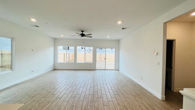 Great Room - 6585 E Liberty Ave