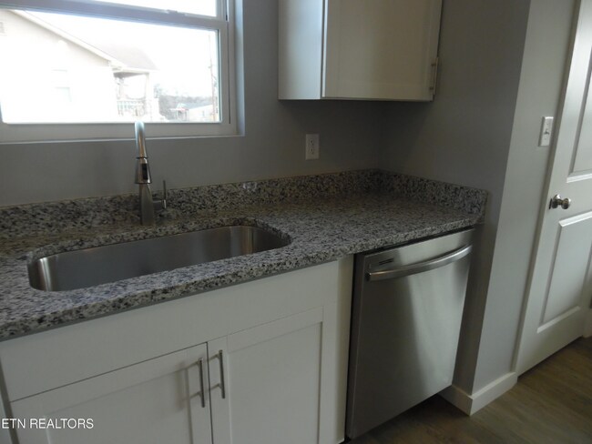 Foto del edificio - 3615 Lyle Ave