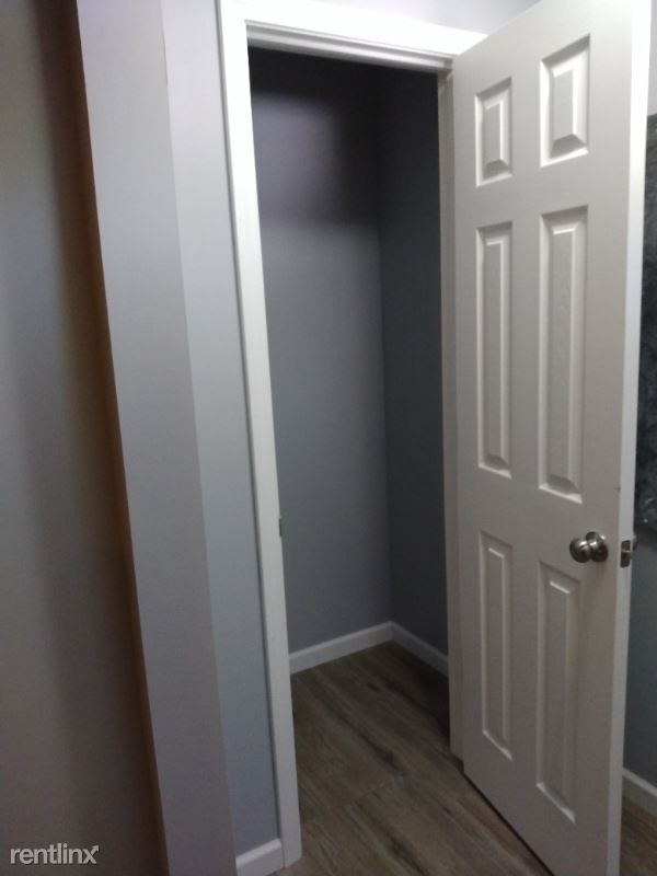 Building Photo - 3 br, 1 bath House - 122 Springbrook Dr