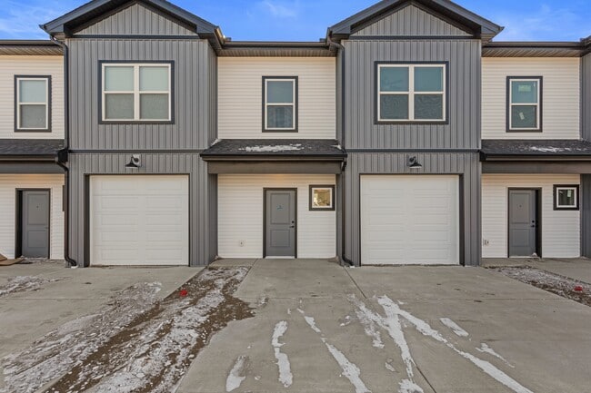 Photo - 100 Saw C (Fisher, IL) Townhome