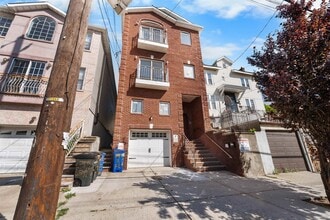 Building Photo - 392 Liberty Ave
