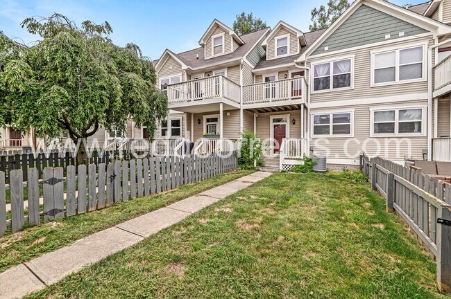 Photo - Stylish 2-Bed, 2.5-Bath Home in Prime Loca...