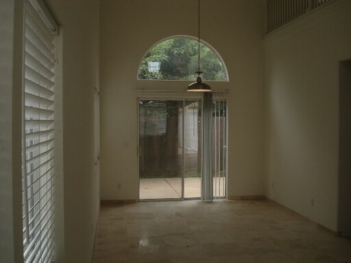 Building Photo - 2321 Tree Line Dr