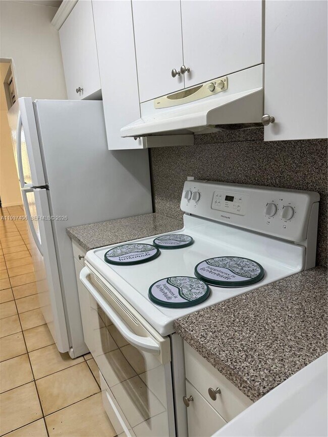 Foto del edificio - 5143 SW 140th Pl