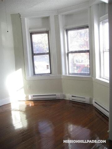 Foto del edificio - 887 Huntington Ave