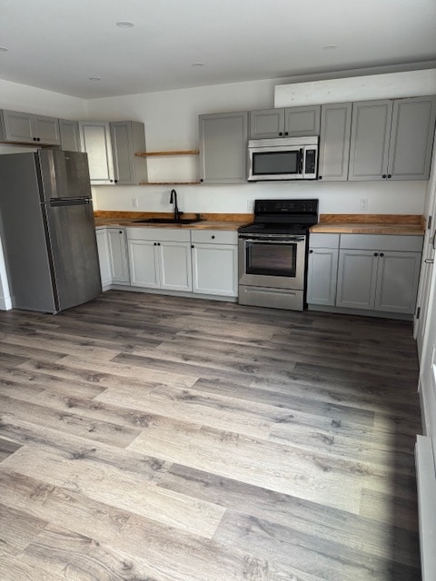 Building Photo - Oak Grove