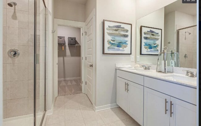 Building Photo - 2428 Williams Ridge Dr