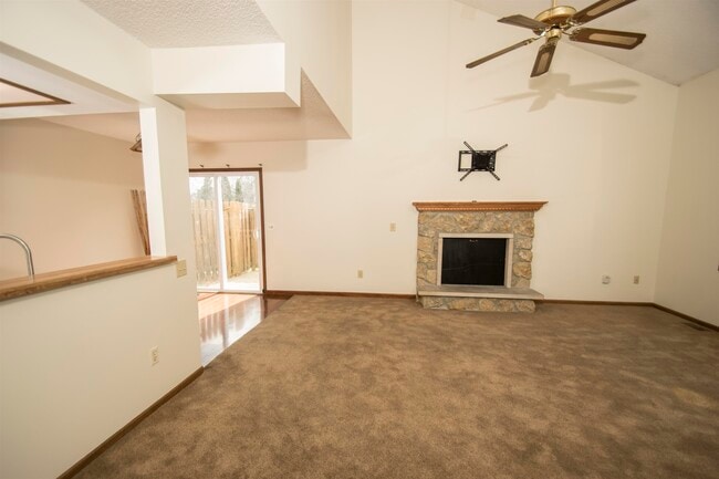 Building Photo - 6228 Sawmill Woods Dr
