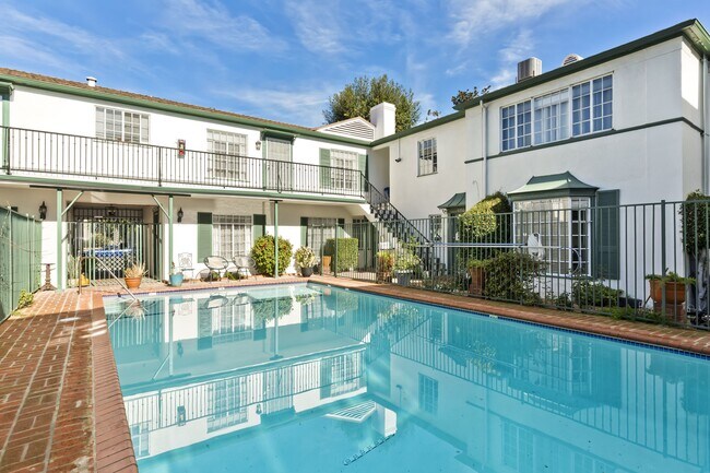 Foto del edificio - 9756 W Olympic Blvd