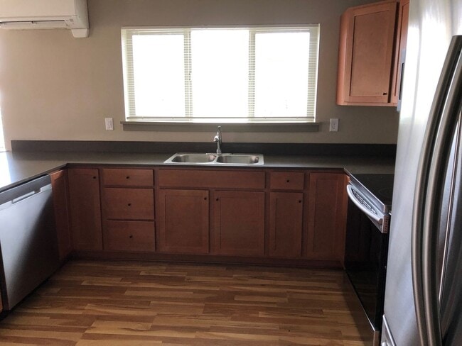 Foto del edificio - 150 E 15th Ave