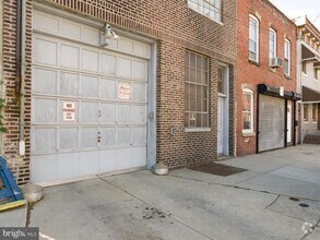 Building Photo - 1910 N Marshall St