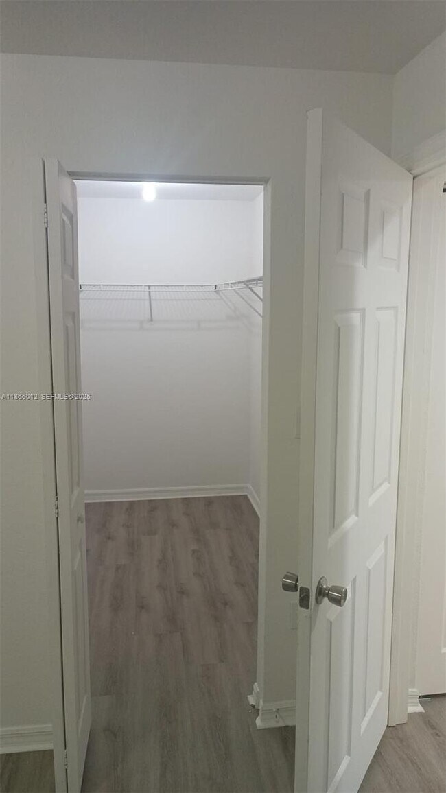 Foto del edificio - 6042 SW 19th Ct