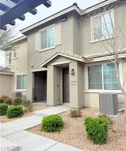 Building Photo - 5730 Sky Pointe Dr
