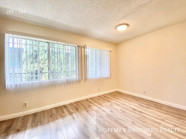 Foto del edificio - 815 Centinela Ave