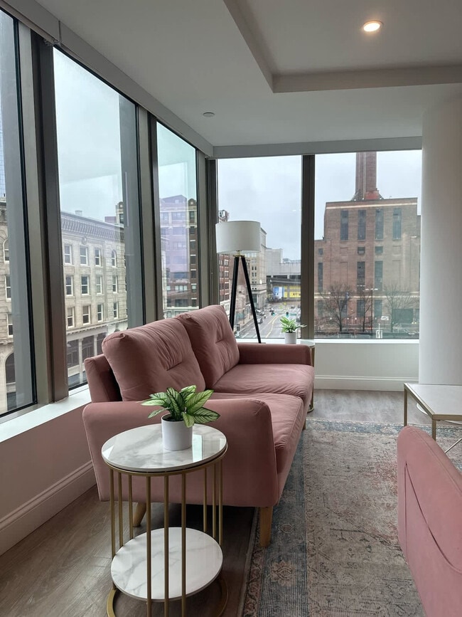 Foto del edificio - 677-679 Washington Street-SI ID1252103P