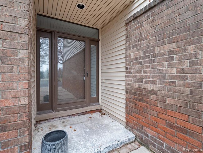 Building Photo - 4244 Wabeek Lake Dr S