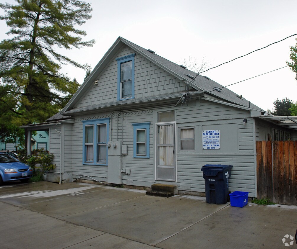 Building Photo - 456 E 15th Ave