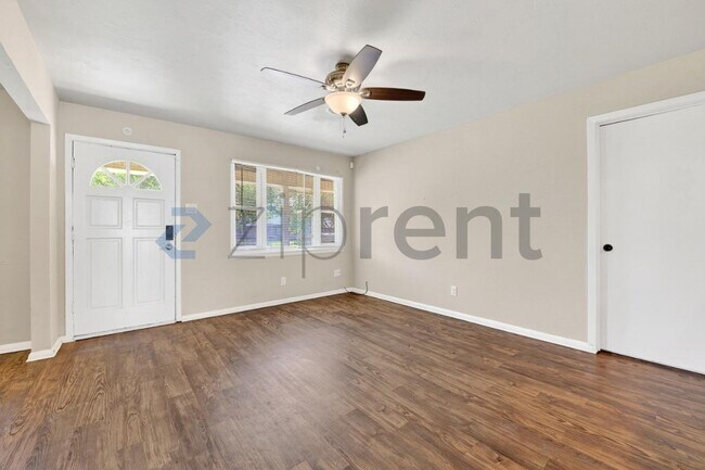 Foto del edificio - 2539 Hillsboro Ave