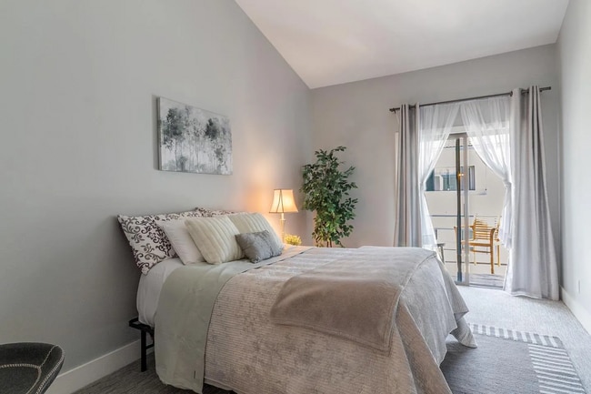 Building Photo - Beautiful Unit! 1 bedroom, 1 bathroom unit...