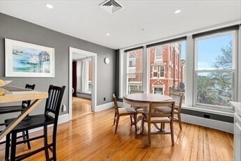 Foto del edificio - 99 Washington St