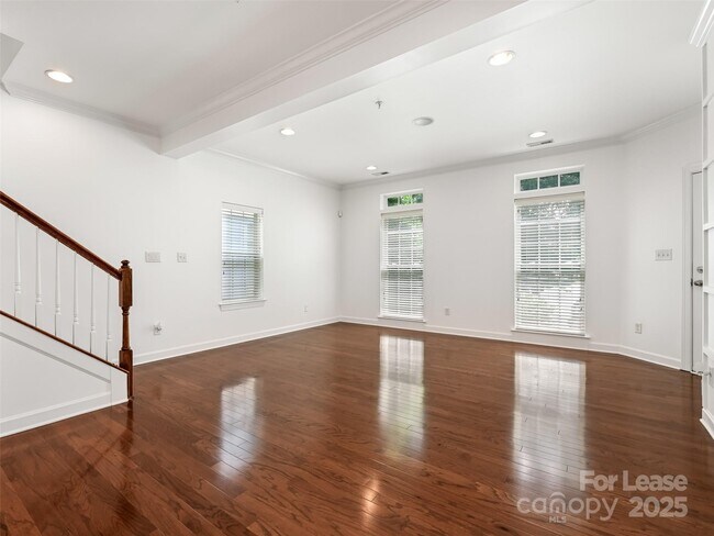 Foto del edificio - 1530 S Church St