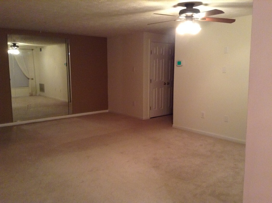 Foto principal - 4 Willow Path Ct