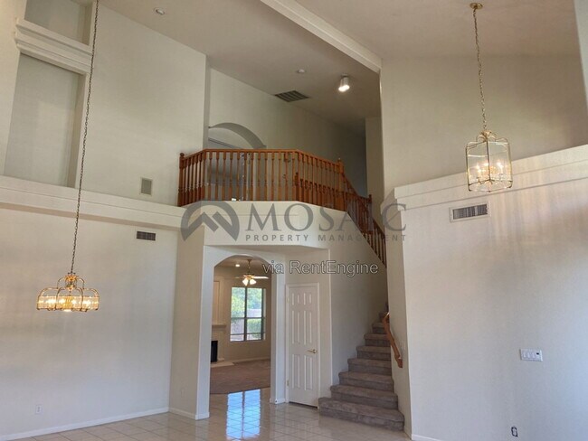Building Photo - 5561 W Park Ave
