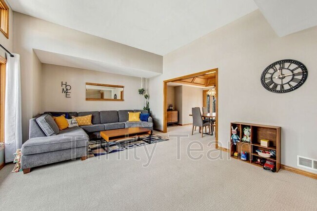 Building Photo - 3730 W 101st Ave