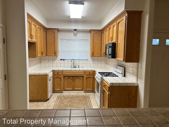 Foto del edificio - 3 br, 2.5 bath House - 1181 Joy Ct.