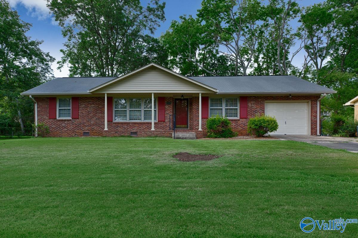 Foto principal - 2320 Rodgers Dr NE