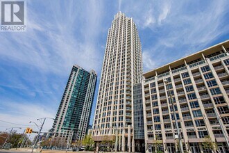 Building Photo - 628 Fleet St