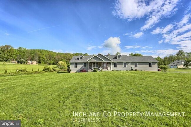 Building Photo - 3 Bedroom located in Northern School Distr...