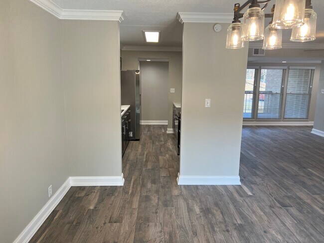 Building Photo - 110 Canberra Dr