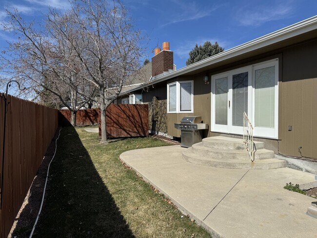 Building Photo - 2080 Glasser Pl