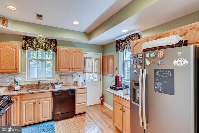 Building Photo - 819 S Potomac St