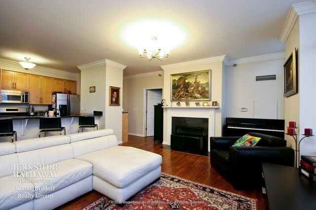 Building Photo - 1122 N Dearborn St