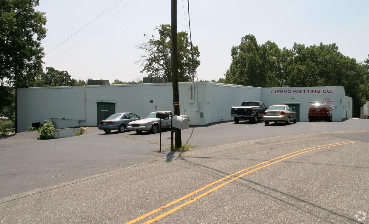 Foto principal - 1801 Fairway Rd