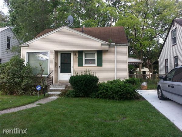 Primary Photo - 17325 Five Points St