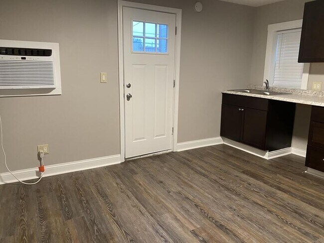 Foto del edificio - 736 N Market St