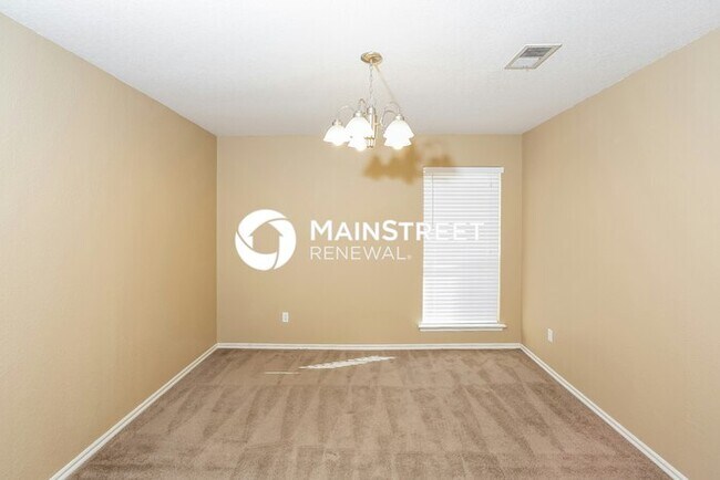 Foto del edificio - 3 Bedroom Pet-Friendly Home in Yukon, OK w...