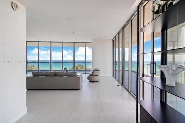 Foto del edificio - 18501 Collins Ave