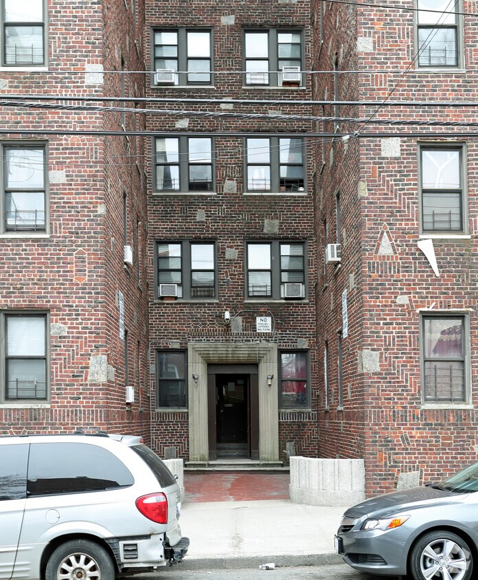 Building Photo - 834-836 Penfield St