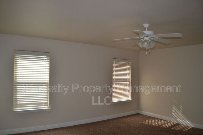 Building Photo - 1220 Randolph Dr
