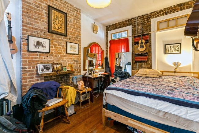 Foto del edificio - 943 E 156th St