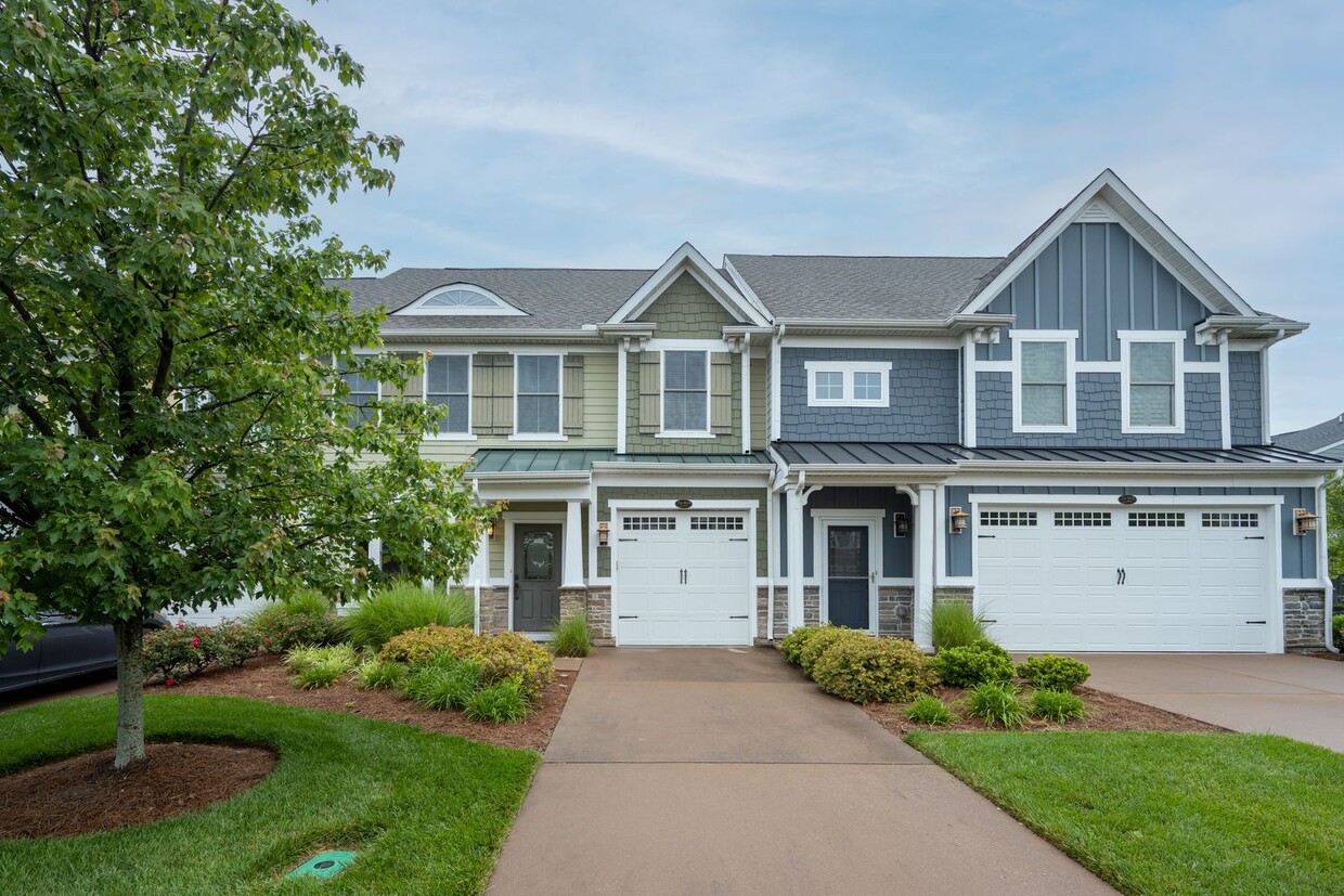 Primary Photo - Townhome in The Peninsula