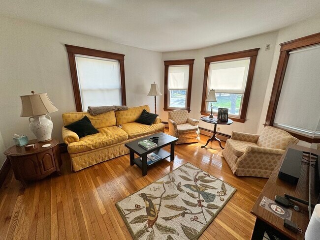 Building Photo - 5 Westchester Rd